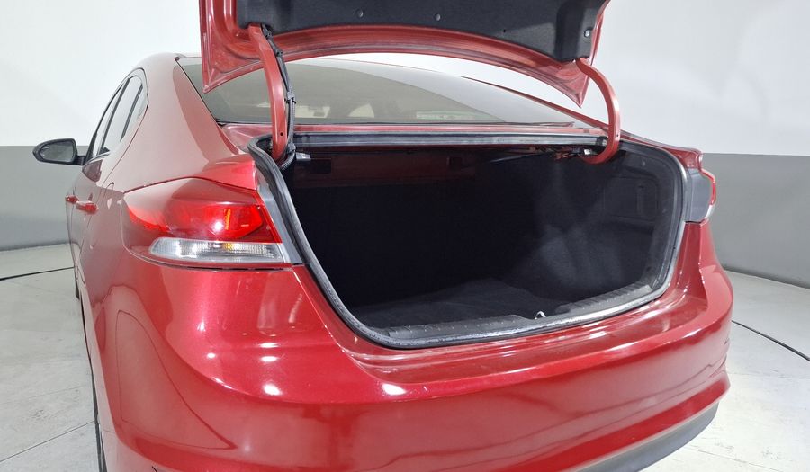 Hyundai Elantra 2.0 GLS AT Sedan 2017