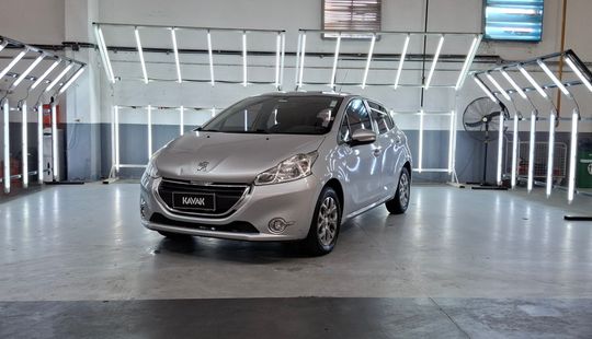 Peugeot • 208