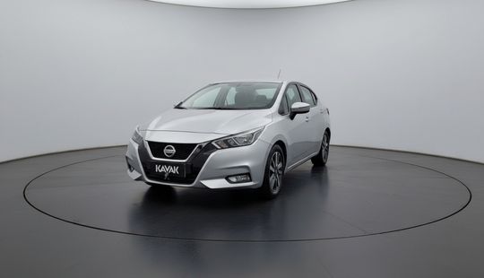 Nissan • Versa