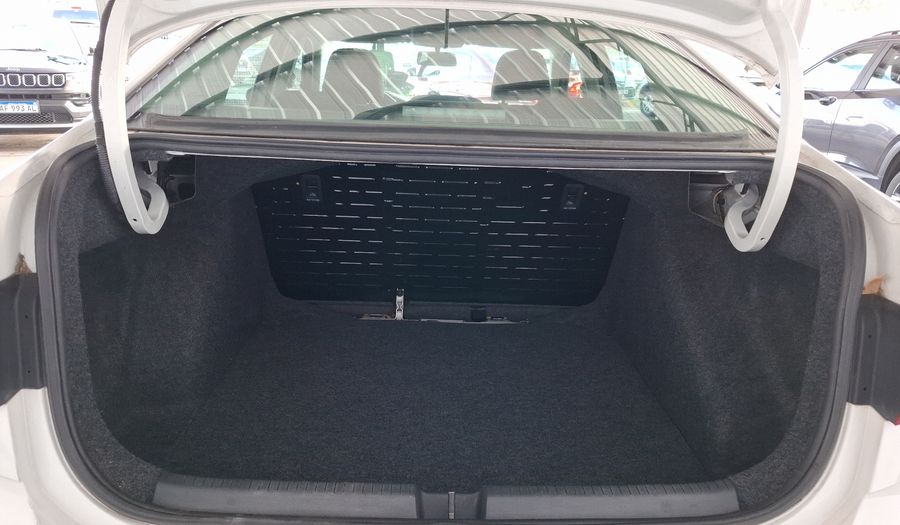 Volkswagen Virtus 1.6 MSI TRENDLINE Sedan 2018