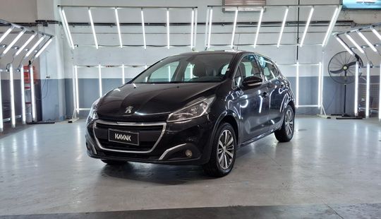 Peugeot • 208