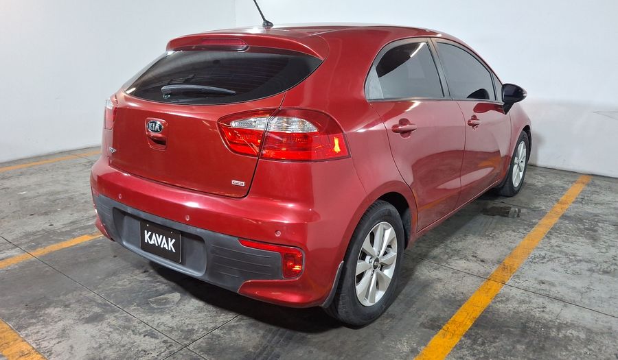 Kia Rio 1.6 EX MT Hatchback 2017