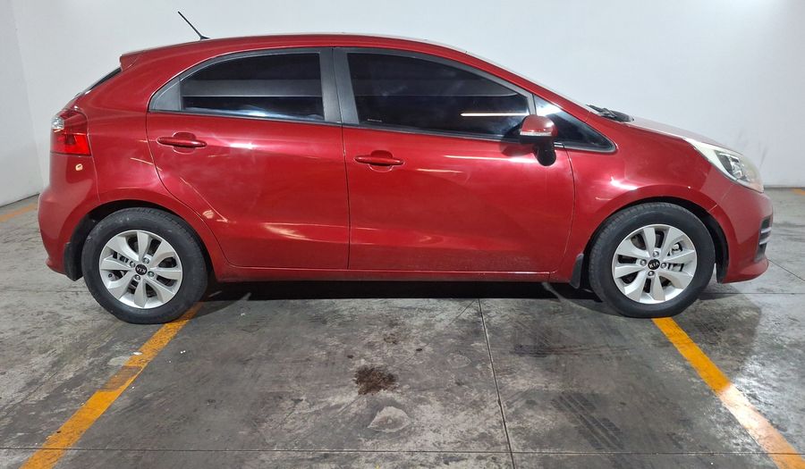 Kia Rio 1.6 EX MT Hatchback 2017