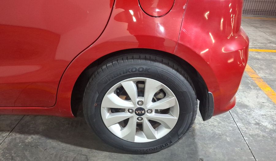 Kia Rio 1.6 EX MT Hatchback 2017