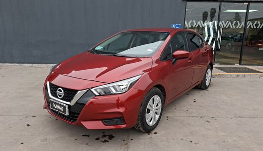 Nissan • Versa