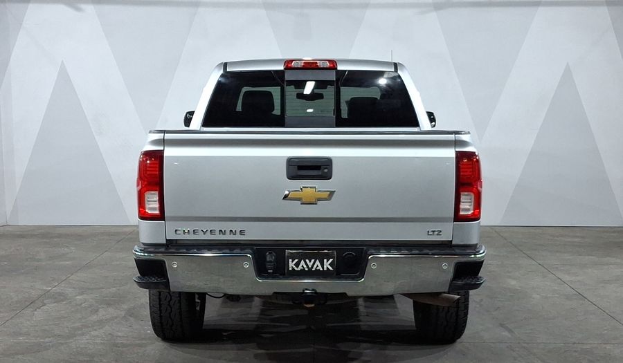 Chevrolet Cheyenne 5.3 2500 CHEYENNE CREW CAB C AT 4WD Pickup 2017