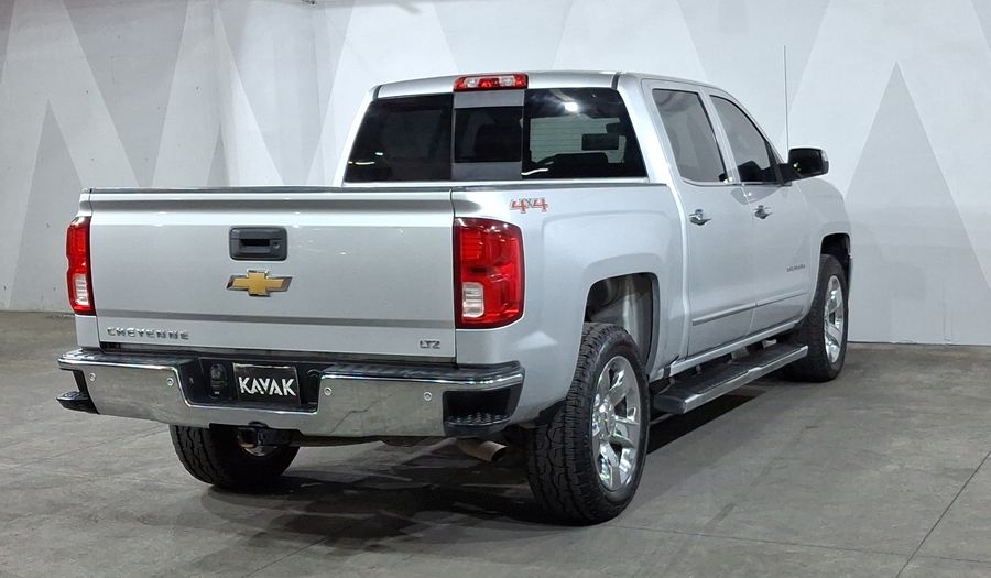 Chevrolet Cheyenne 5.3 2500 CHEYENNE CREW CAB C AT 4WD Pickup 2017