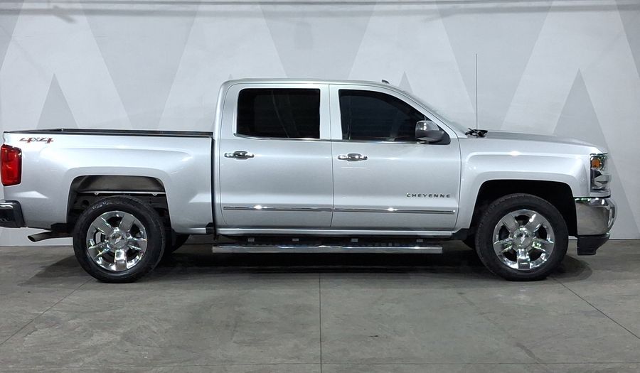 Chevrolet Cheyenne 5.3 2500 CHEYENNE CREW CAB C AT 4WD Pickup 2017
