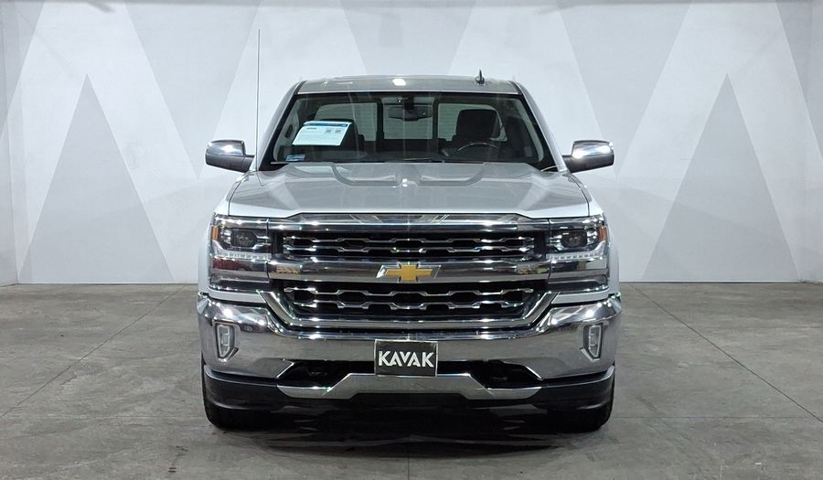 Chevrolet Cheyenne 5.3 2500 CHEYENNE CREW CAB C AT 4WD Pickup 2017