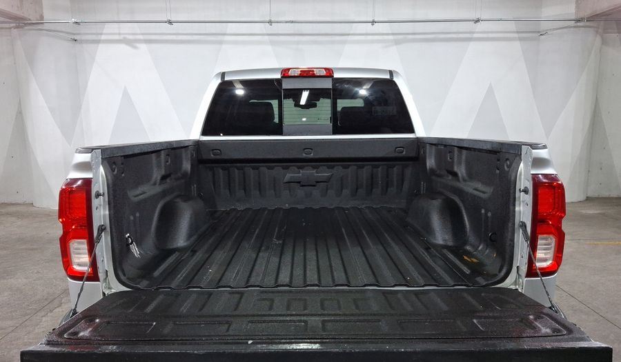 Chevrolet Cheyenne 5.3 2500 CHEYENNE CREW CAB C AT 4WD Pickup 2017