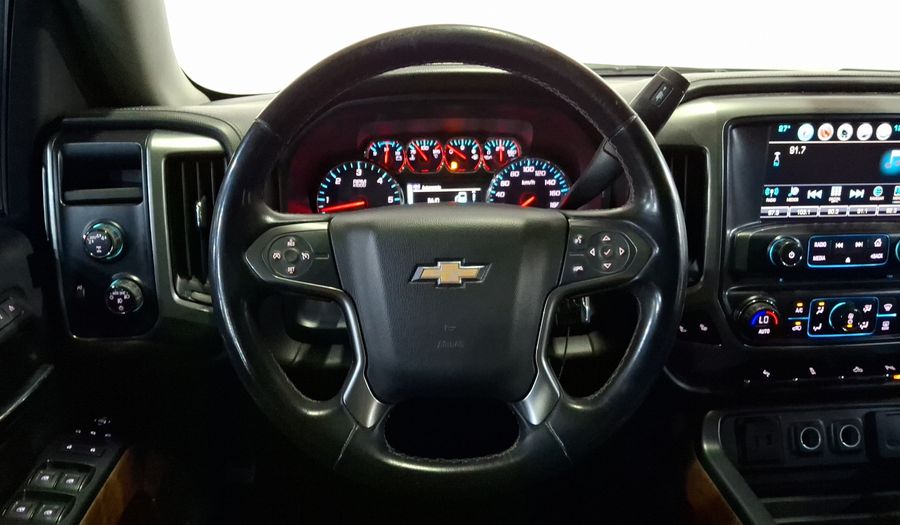 Chevrolet Cheyenne 5.3 2500 CHEYENNE CREW CAB C AT 4WD Pickup 2017