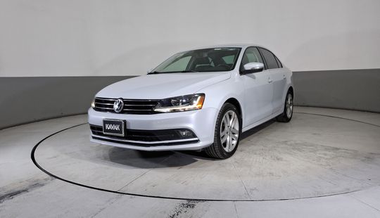 Volkswagen • Jetta