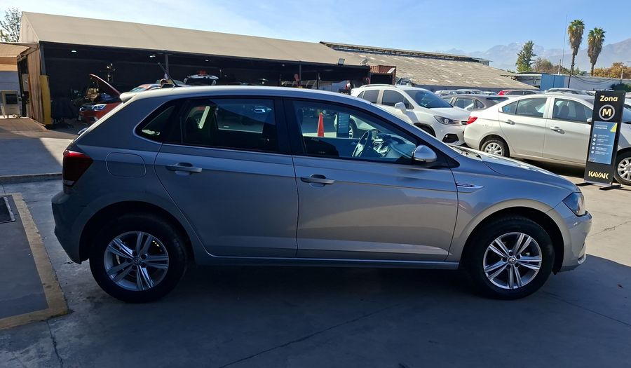Volkswagen Polo 1.6 110 CV COMFORTLINE Hatchback 2019