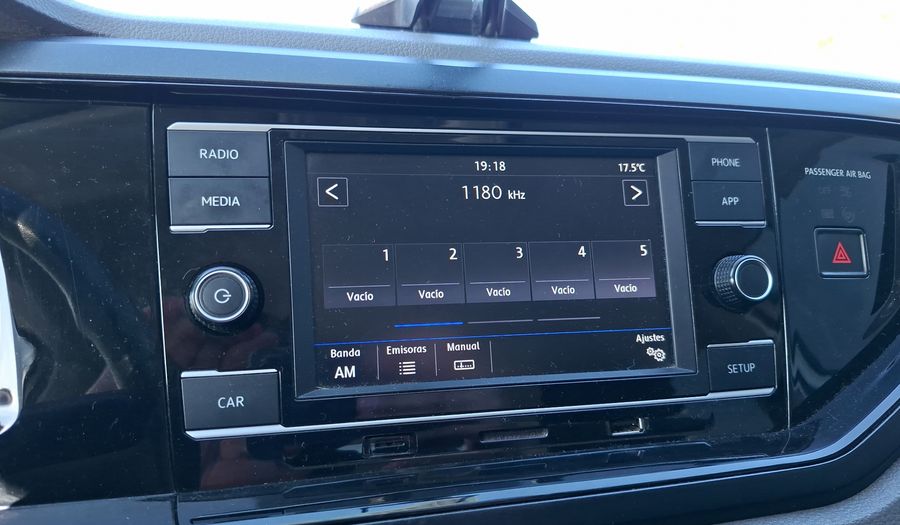 Volkswagen Polo 1.6 110 CV COMFORTLINE Hatchback 2019