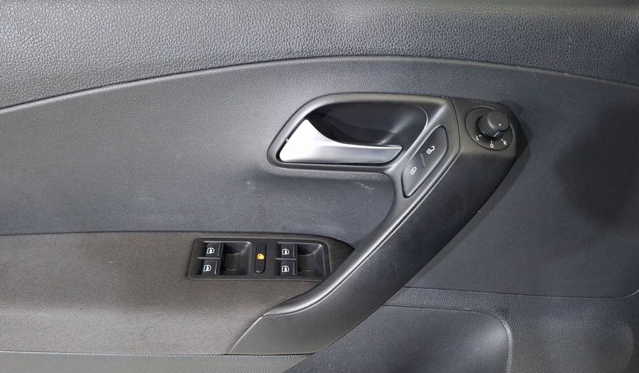 Volkswagen Polo 1.6 STARTLINE Hatchback 2019
