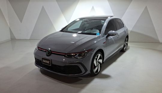 Volkswagen • Golf