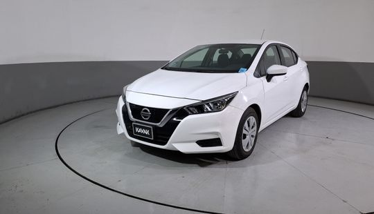 Nissan • Versa