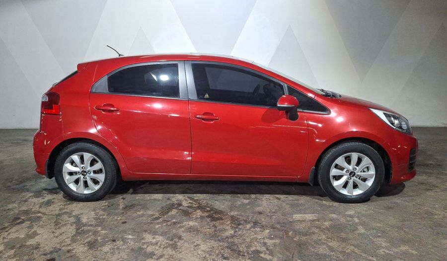 Kia Rio 1.6 EX MT Hatchback 2017