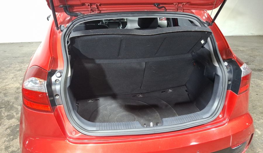 Kia Rio 1.6 EX MT Hatchback 2017