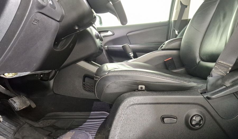 Dodge Journey 2.4 SXT+ 5 PASAJEROS Suv 2015