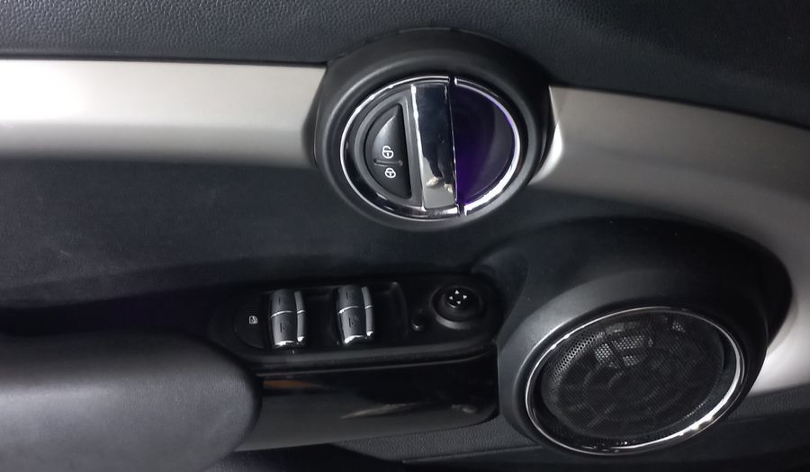 Mini Cooper S 2.0 COOPER HOT CHILI AT Hatchback 2017