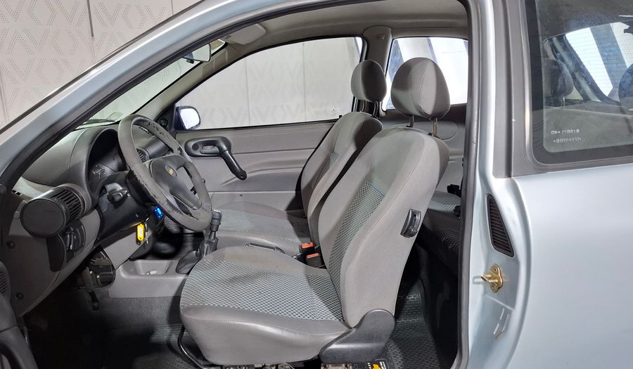 Chevrolet Classic 1.4 LS AA MT Hatchback 2011