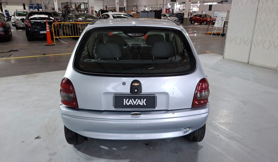 Chevrolet Classic 1.4 LS AA MT Hatchback 2011