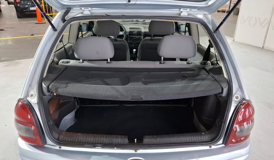 Chevrolet Classic 1.4 LS AA MT Hatchback 2011