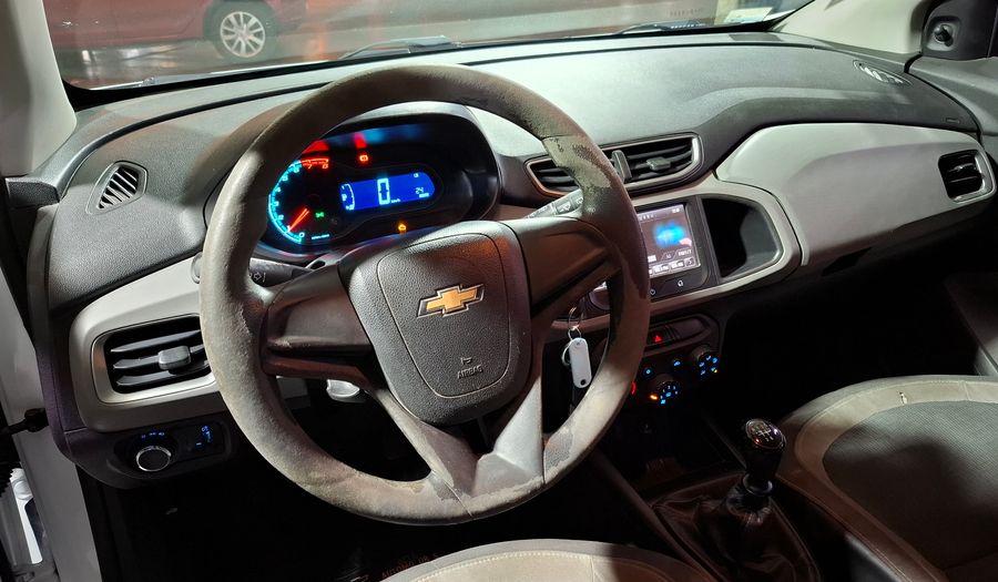 Chevrolet Onix 1.4 LT Hatchback 2013