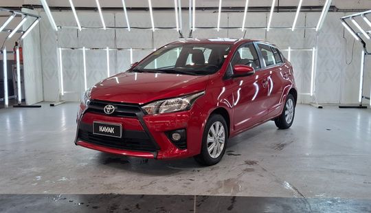 Toyota • Yaris
