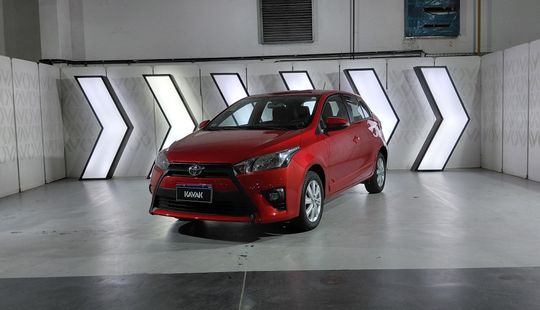 Toyota • Yaris