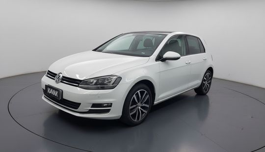 Volkswagen • Golf