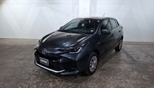 Toyota • Yaris