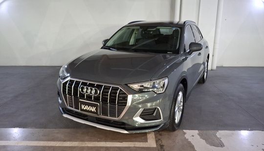 Audi • Q3