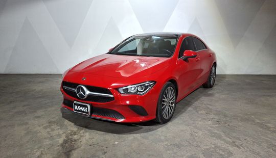 Mercedes Benz • Clase CLA
