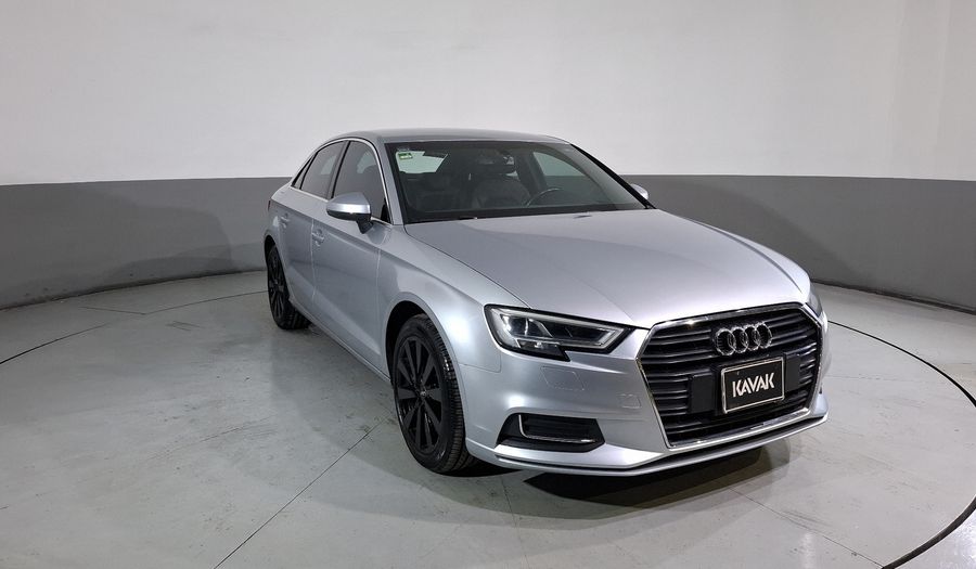 Audi A3 2.0 TFSI SELECT Sedan 2017