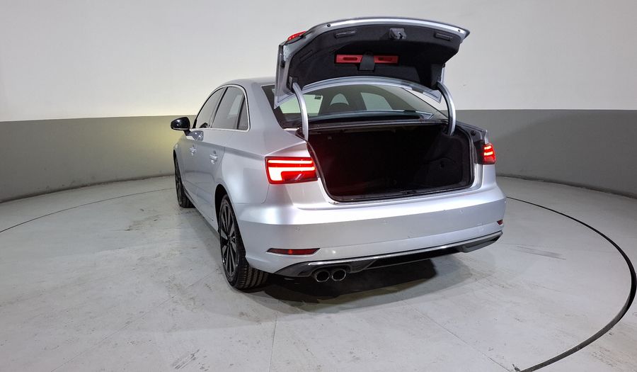 Audi A3 2.0 TFSI SELECT Sedan 2017