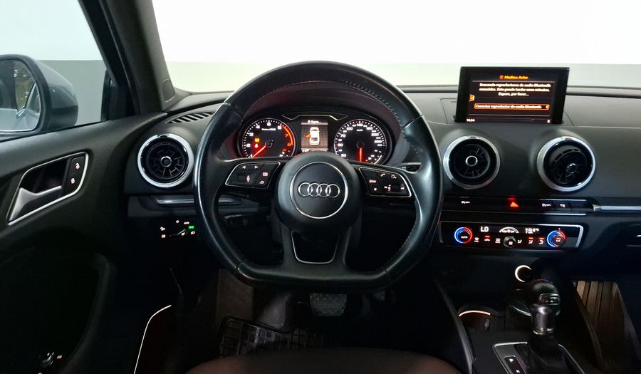 Audi A3 2.0 TFSI SELECT Sedan 2017