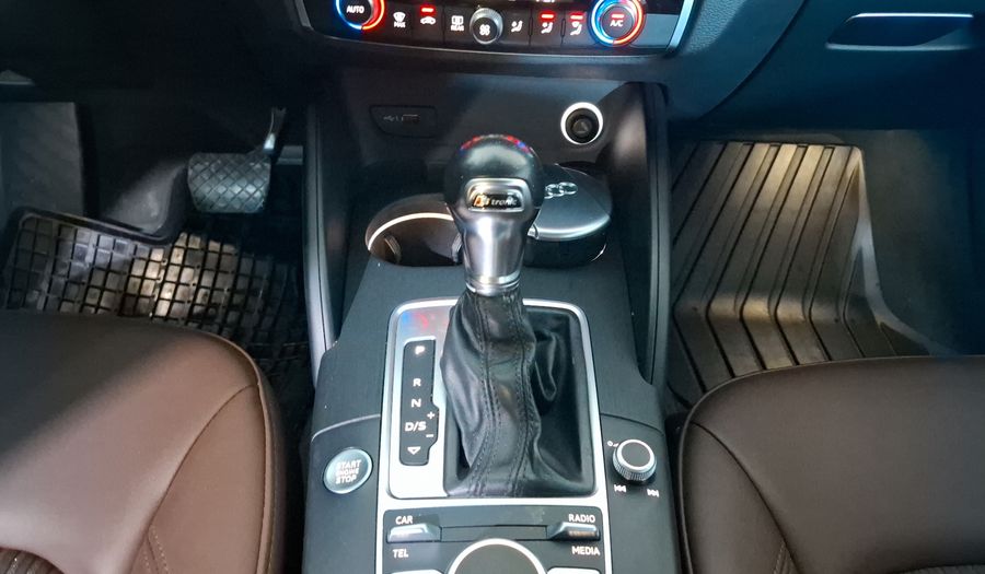 Audi A3 2.0 TFSI SELECT Sedan 2017