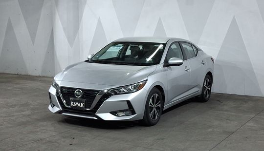 Nissan • Sentra