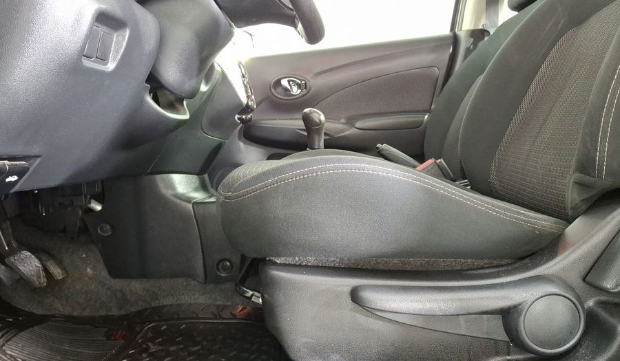 Nissan Versa 1.6 ADVANCE TM AC Sedan 2016