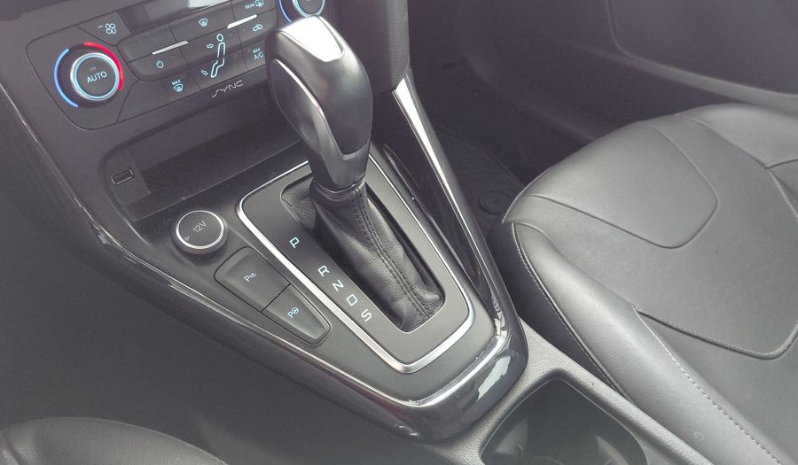 Ford Focus Iii 2.0 TITANIUM Hatchback 2016