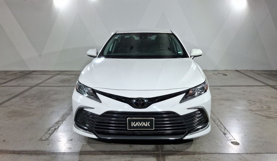 Toyota Camry 2.5 LE AUTO Sedan 2022