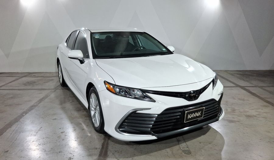 Toyota Camry 2.5 LE AUTO Sedan 2022