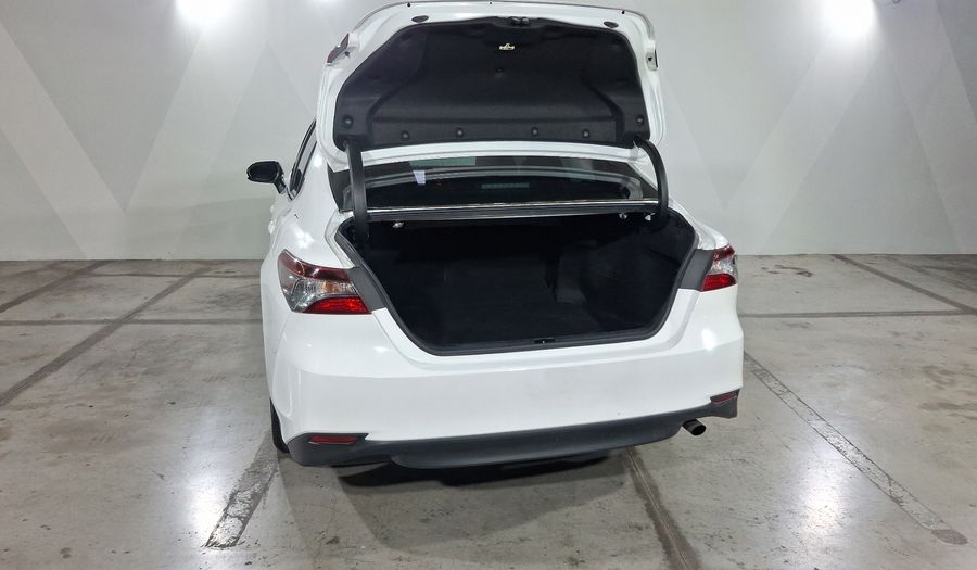 Toyota Camry 2.5 LE AUTO Sedan 2022