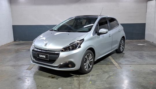 Peugeot • 208