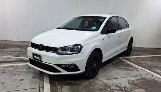 Volkswagen • Vento