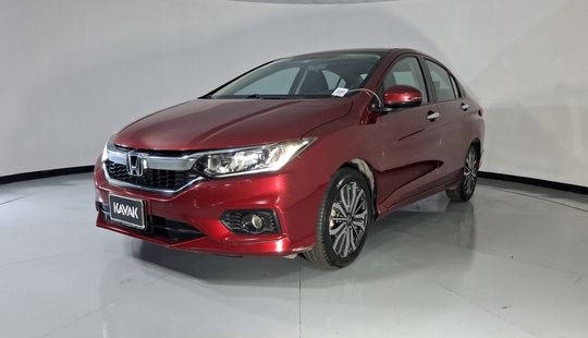 2019 • 103,380 km • Automático