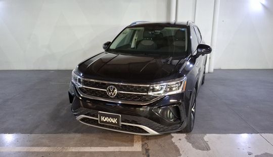 Volkswagen • Taos