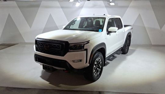 Nissan • Frontier